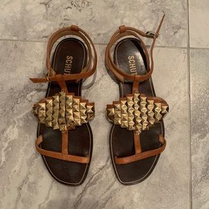 Schutz sandal. Gold detail. Size 6